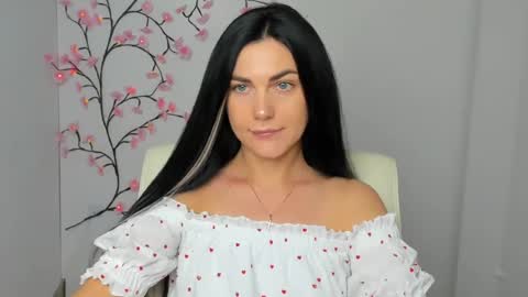 Kelly online show from June 18, 2026, 8:14 am