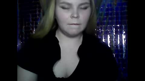 Snapshot of blushing_star chatting on March 4, 2025, 5:45 pm blushing_star online show from March 4, 2025, 5:45 pm