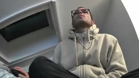 bo22222222 online show from October 6, 2025, 3:04 am