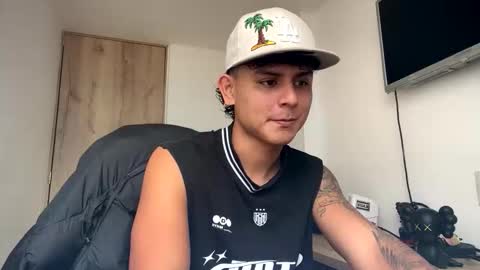 Bob  INDEPENDENT MODEL online show from March 29, 2026, 6:41 pm