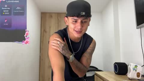 Bob  INDEPENDENT MODEL online show from April 11, 2026, 12:04 am