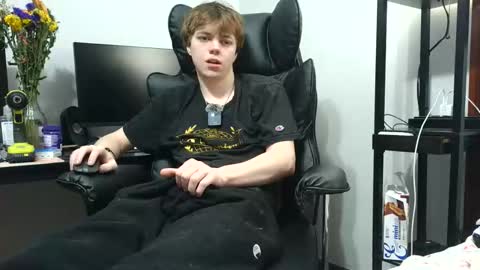 bobby72738 online show from February 13, 2026, 4:08 am