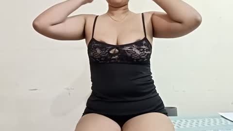 Snapshot of bodyandbrush chatting on June 15, 2026, 9:22 am Sofia online show from June 15, 2026, 9:22 am