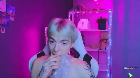 ALEXPVT IS OPEN online show from March 5, 2025, 11:28 am