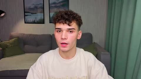 ALEXPVT IS OPEN online show from September 15, 2025, 8:42 pm