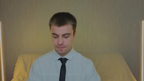 ALEXPVT IS OPEN online show from April 11, 2026, 9:30 pm