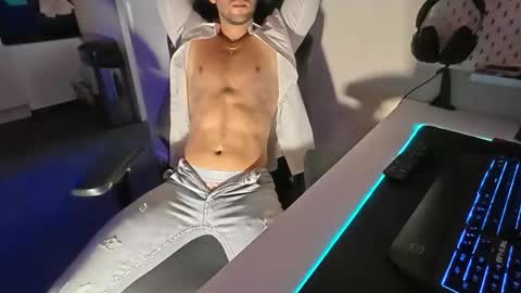 boiteasex online show from September 13, 2025, 3:34 pm