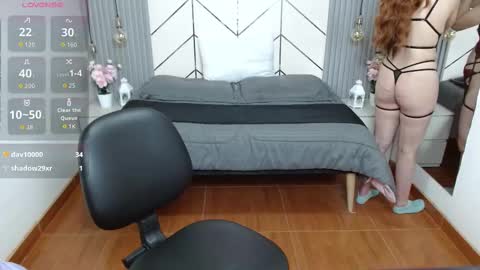 Paris online show from October 4, 2025, 10:30 pm