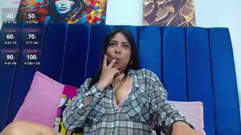 Snapshot of bombom_brown1 chatting on May 19, 2026, 8:26 pm bombom_brown1 online show from May 19, 2026, 8:26 pm