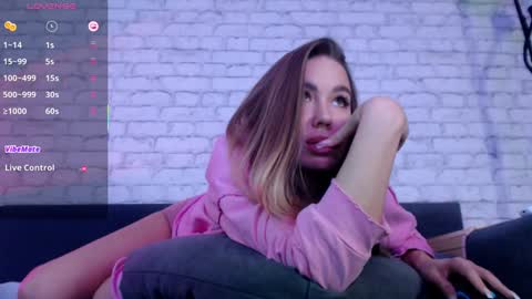 Snapshot of bonbon_aria chatting on February 5, 2025, 3:13 am Aria online show from February 5, 2025, 3:13 am