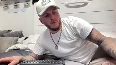 boner4you1994 online show from October 11, 2025, 11:25 pm