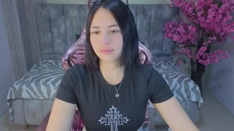 Bonnie  online show from May 21, 2026, 1:40 pm