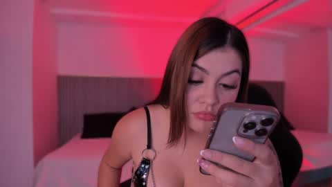 Bonnie  online show from September 22, 2025, 11:34 am