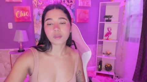 Bonnie online show from December 18, 2024, 11:24 am