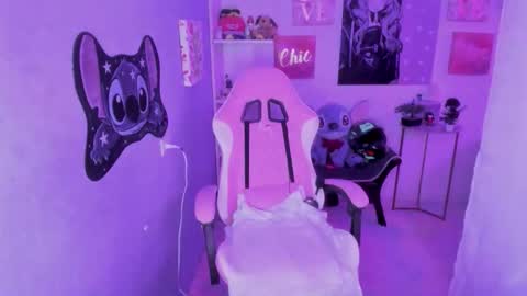 Snapshot of bonnie_benet chatting on May 5, 2026, 3:25 am Bonnie online show from May 5, 2026, 3:25 am