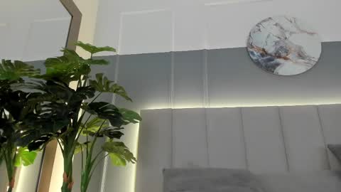 Bonnie online show from February 20, 2025, 2:40 am