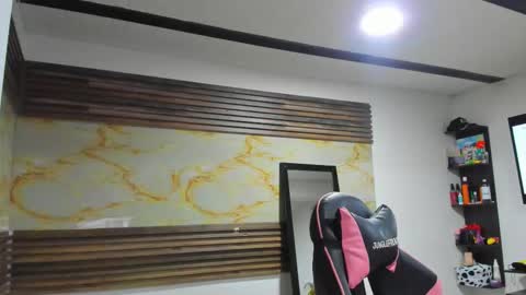 becky online show from November 12, 2025, 7:03 pm