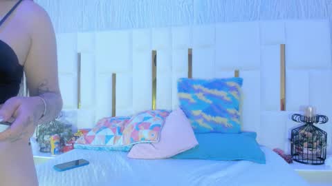 Bonnie online show from November 3, 2025, 1:29 am