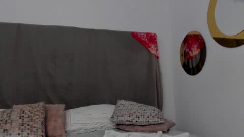 Snapshot of bonniecute_ chatting on December 4, 2024, 2:48 pm online show from December 4, 2024, 2:48 pm