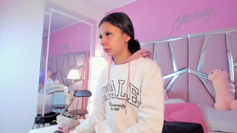 Bonnie  online show from January 10, 2025, 12:26 pm