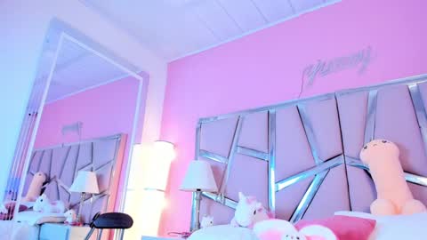 Bonnie  online show from January 29, 2025, 1:28 pm