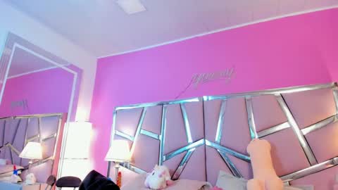 Bonnie  online show from March 11, 2025, 1:12 pm