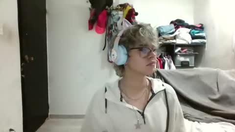 Snapshot of bonny_cum chatting on February 3, 2026, 7:13 am bonny_cum online show from February 3, 2026, 7:13 am