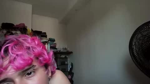 Snapshot of bonny_cum chatting on May 4, 2026, 5:42 pm bonny_cum online show from May 4, 2026, 5:42 pm