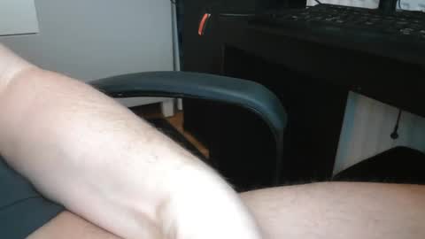 Snapshot of bonobooy chatting on December 18, 2024, 1:45 pm Bonobooy online show from December 18, 2024, 1:45 pm