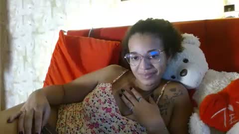 Queen Bon Vivantt online show from December 5, 2024, 10:12 pm