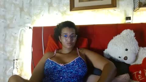 Queen Bon Vivantt online show from January 7, 2025, 3:44 pm