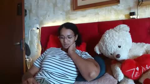 Queen Bon Vivantt online show from February 14, 2025, 4:41 pm