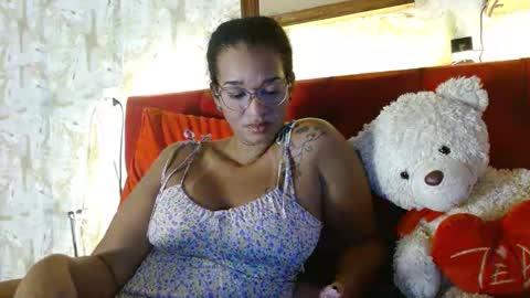 Queen Bon Vivantt online show from February 16, 2025, 10:54 pm