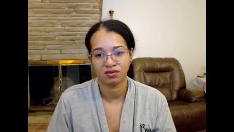 Queen Bon Vivantt online show from October 23, 2025, 1:32 pm