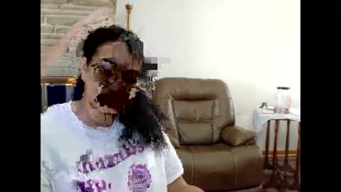 Queen Bon Vivantt online show from January 5, 2026, 6:00 pm