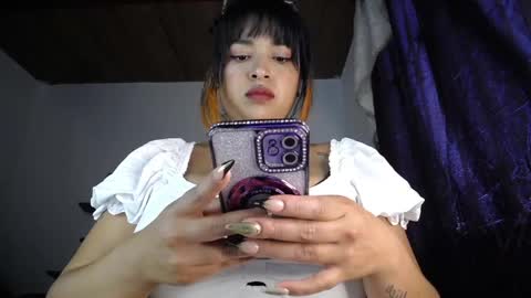 KIM     online show from April 24, 2026, 10:23 pm