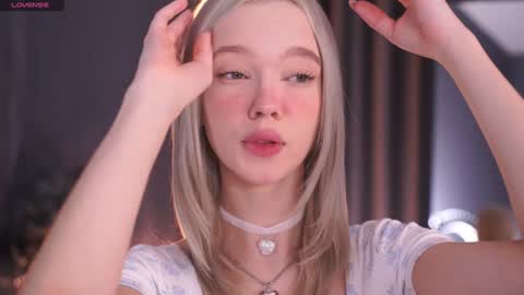 Alina online show from November 30, 2025, 7:45 am