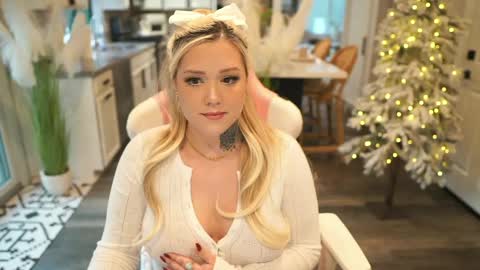 Miley online show from December 3, 2024, 12:13 am