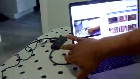 Snapshot of boogda chatting on December 4, 2025, 10:07 pm Calionit online show from December 4, 2025, 10:07 pm