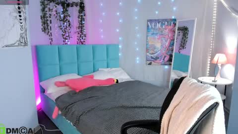 Milena online show from April 30, 2026, 3:13 am