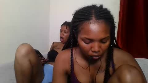 bootie_caramel online show from April 30, 2026, 3:07 pm