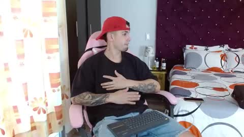 booyhott_ online show from October 24, 2025, 7:32 pm