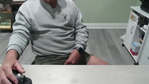 Snapshot of borntobebad2 chatting on April 13, 2026, 6:35 pm borntobebad2 online show from April 13, 2026, 6:35 pm