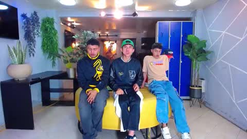 Snapshot of boschcz chatting on October 14, 2025, 4:02 am THOMAS AND DAMIAND online show from October 14, 2025, 4:02 am