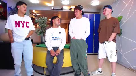 Snapshot of boschcz chatting on October 20, 2025, 4:13 am THOMAS AND DAMIAND online show from October 20, 2025, 4:13 am