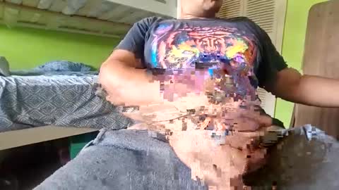 Snapshot of bosondehiggs chatting on December 5, 2024, 7:49 pm bosondehiggs online show from December 5, 2024, 7:49 pm