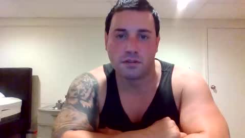 The Italian Boss  online show from November 17, 2025, 2:06 am