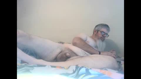 bottombitch44 online show from October 20, 2025, 4:07 pm