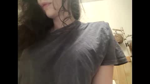 Bouncy Queen Majesty online show from September 25, 2025, 11:58 am