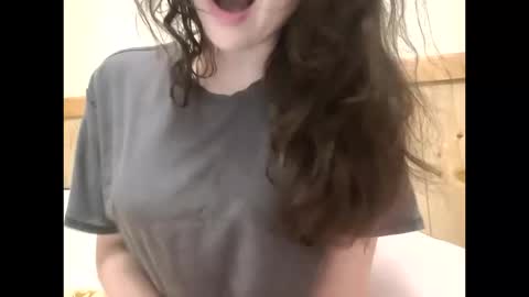 Bouncy Queen Majesty online show from October 10, 2025, 4:17 pm